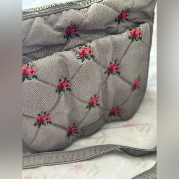 Carson Shoulder Bag In Grey Denim With Embroidered Flowers - Picture 4 of 11